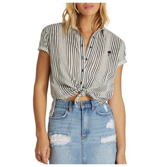 Billabong Hawaiian Daze Front Tie Button Down Shirt - Picture 5 of 5